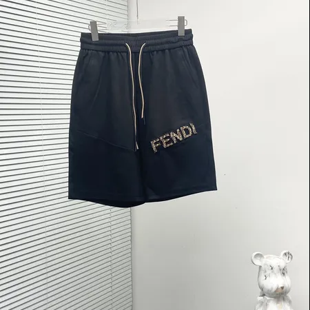 フェンディ ショートパンツ