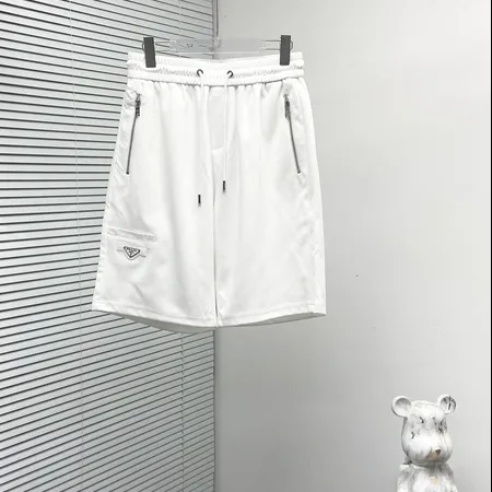 プラダ ショートパンツ