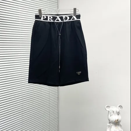プラダ ショートパンツ