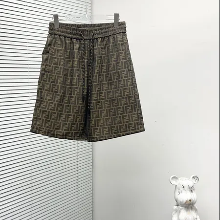 フェンディ ショートパンツ