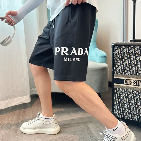 プラダ ショートパンツ