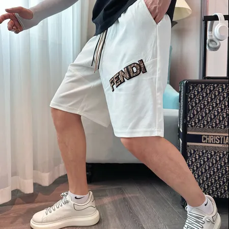 フェンディ ショートパンツ