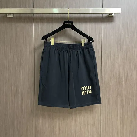 ミュウミュウ ショートパンツ