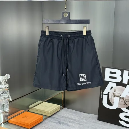 バレンシアガ ショートパンツ