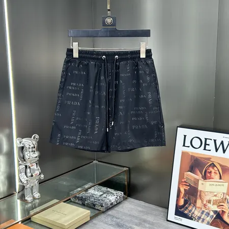 プラダ ショートパンツ