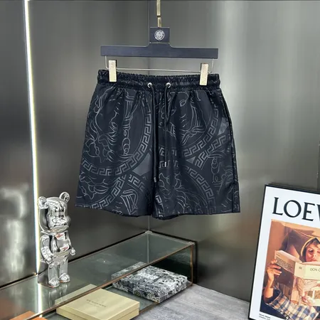 ヴェルサーチ ショートパンツ