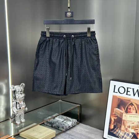 バレンシアガ ショートパンツ