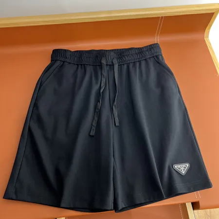 プラダ ショートパンツ