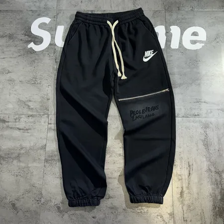 ナイキ カジュアルパンツ