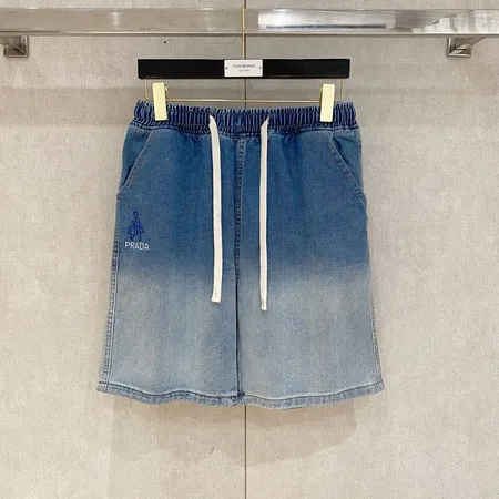 プラダ ショートパンツ