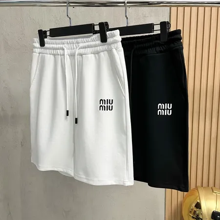 ステューシー ショートパンツ