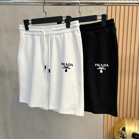 プラダ ショートパンツ