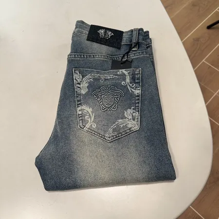 ヴェルサーチ ジーンズ