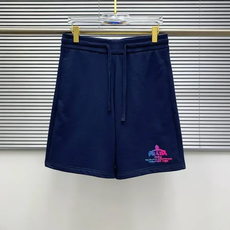 プラダ ショートパンツ