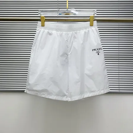 プラダ ショートパンツ