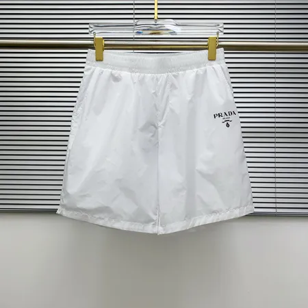 プラダ ショートパンツ