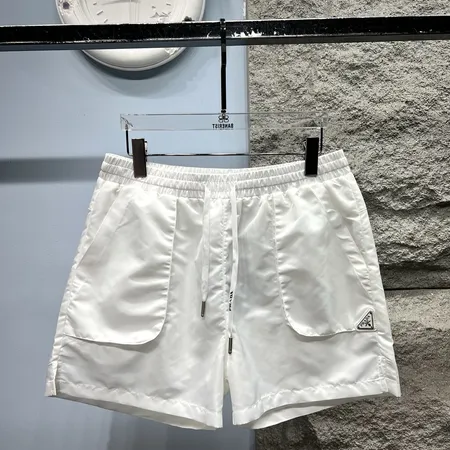 プラダ ショートパンツ