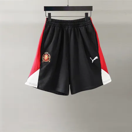 バレンシアガ ショートパンツ