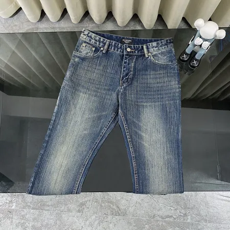 バレンシアガ ジーンズ