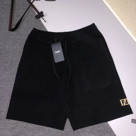 フェンディ ショートパンツ