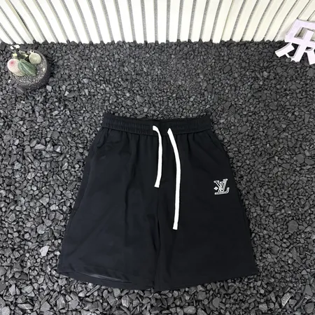 ルイヴィトン ショートパンツ