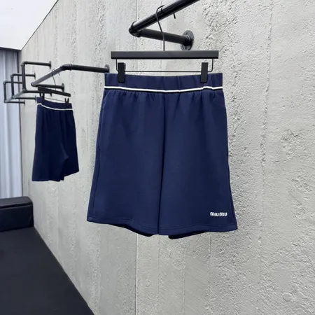 ステューシー ショートパンツ