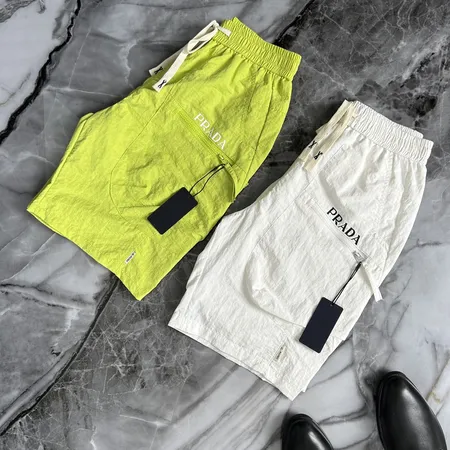プラダ ショートパンツ