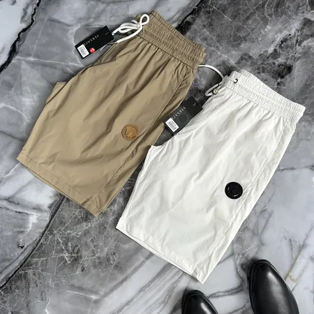 ヴェルサーチ ショートパンツ