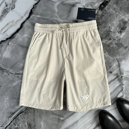 プラダ ショートパンツ