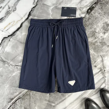 プラダ ショートパンツ