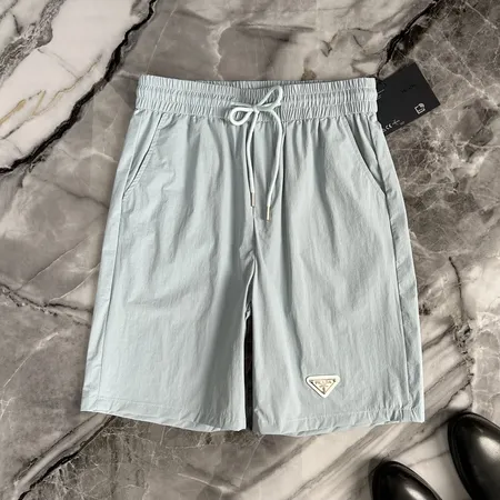 プラダ ショートパンツ