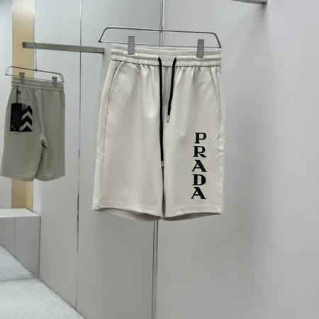 プラダ ショートパンツ