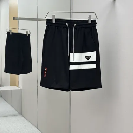 プラダ ショートパンツ