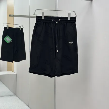 プラダ ショートパンツ