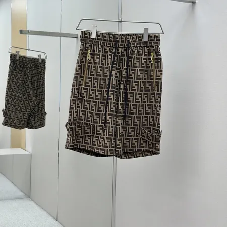 フェンディ ショートパンツ