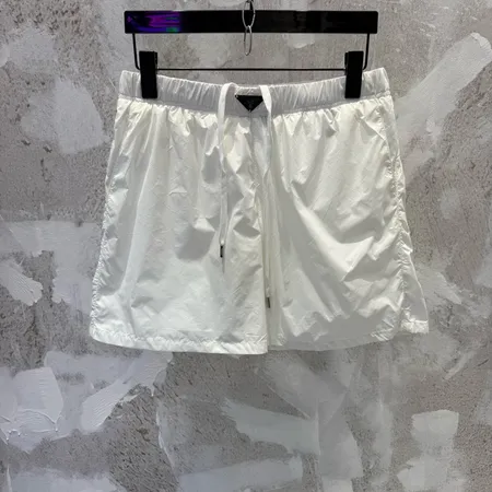 プラダ ショートパンツ