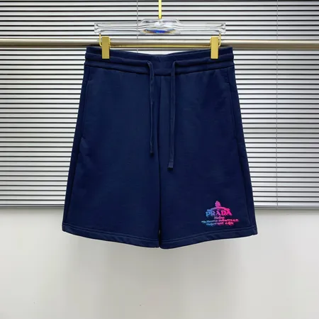 プラダ ショートパンツ