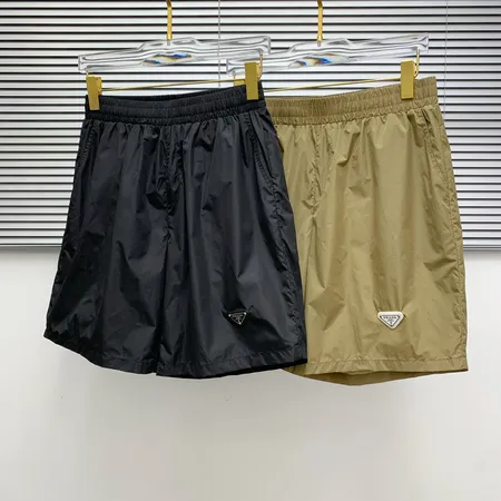 プラダ ショートパンツ