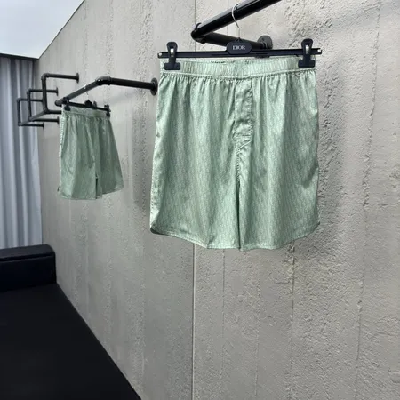 グッチ ショートパンツ