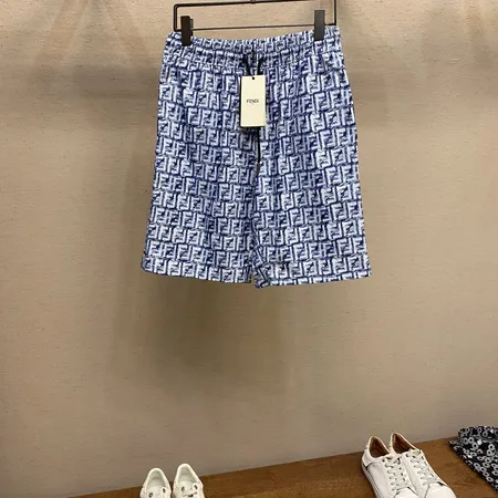 フェンディ ショートパンツ