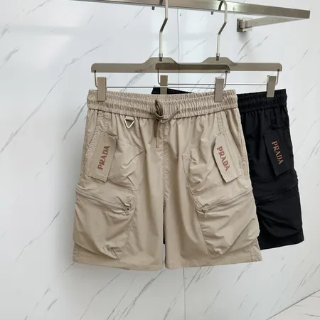 プラダ ショートパンツ