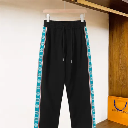 グッチ カジュアルパンツ