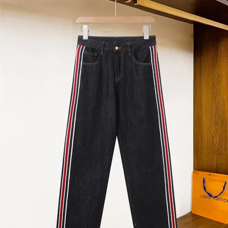 グッチ ジーンズ