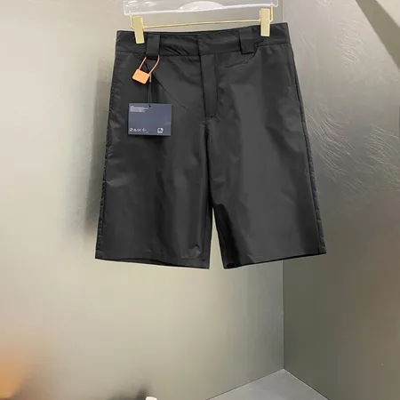 プラダ ショートパンツ