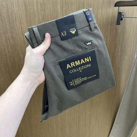 アルマーニ カジュアルパンツ
