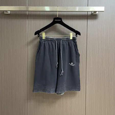 セリーヌ ショートパンツ