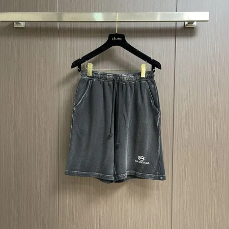 セリーヌ ショートパンツ