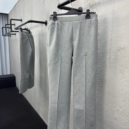 ルイヴィトン カジュアルパンツ