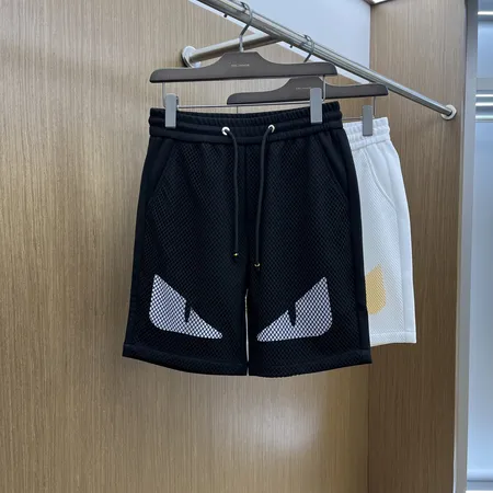 ヴェルサーチ ショートパンツ