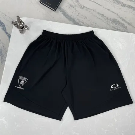 バレンシアガ ショートパンツ